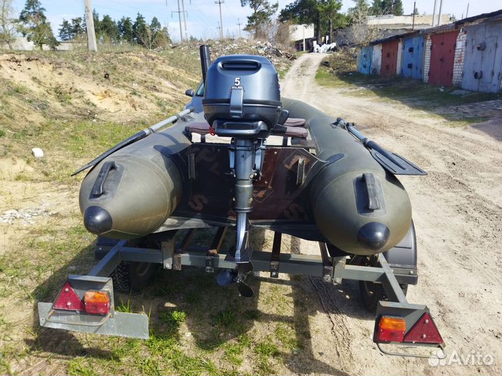 Лодка с мотором