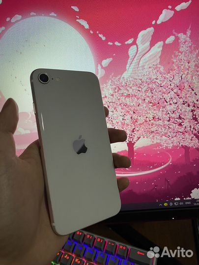 iPhone SE (2020), 64 ГБ