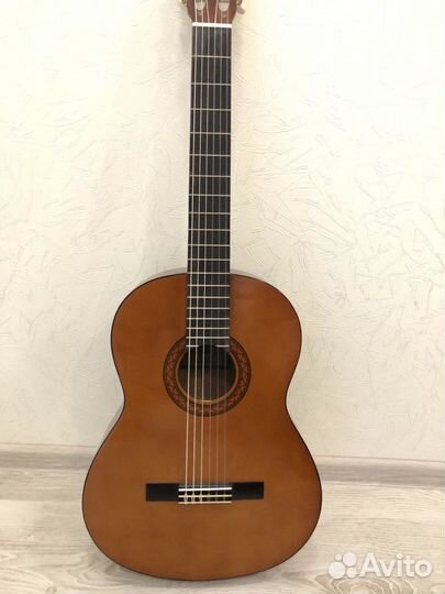 Акустическая гитара yamaha c40
