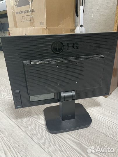 Монитор LG