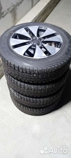 Accelera Beta 10/11.5 R15 и 6.25/65 R15 77L