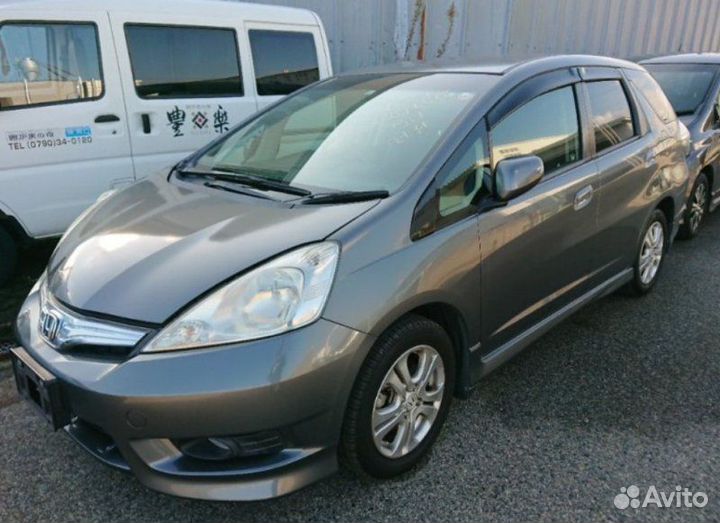 Стекло собачника заднее правое Honda Fit Shuttle