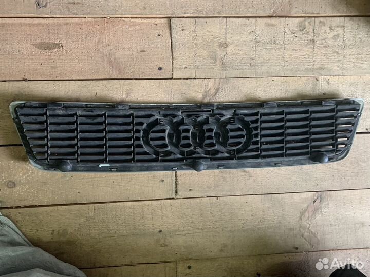 Решетка радиатора audi a8 d2