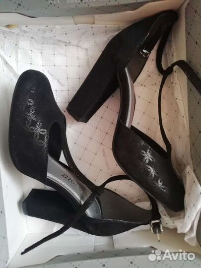 Продам новые туфли Marco Tozzi