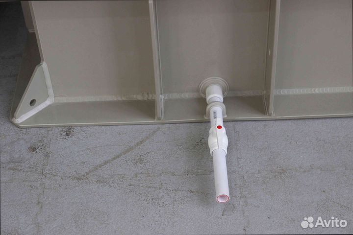 Цистерна бочка резервуар для перевозки воды