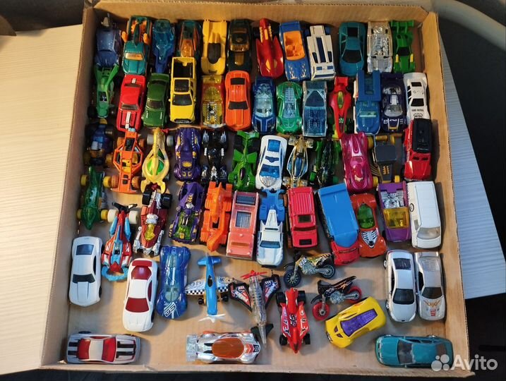 Машинки хотвилс