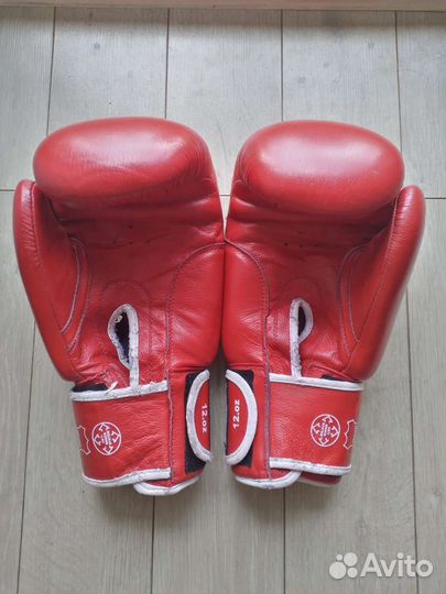 Боксерские перчатки