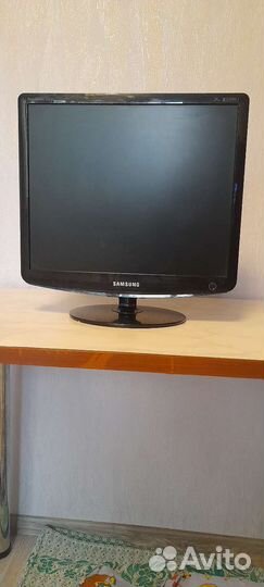 Монитор samsung