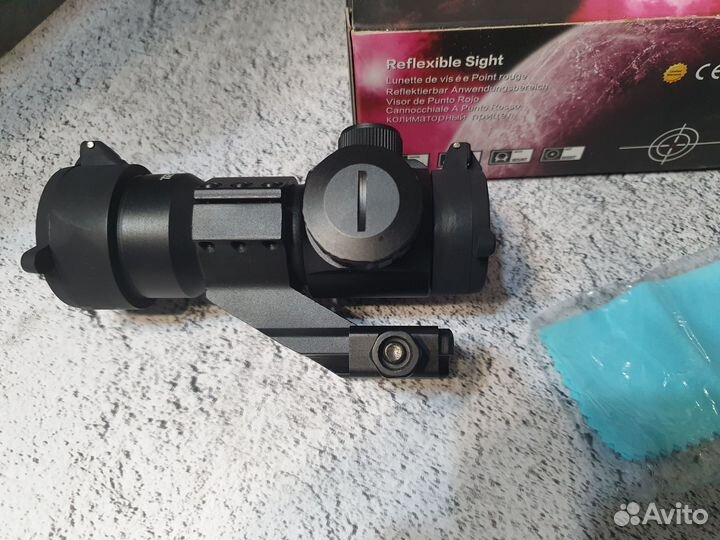 Коллиматор Vector Optics Stinger 1x28 на Weaver