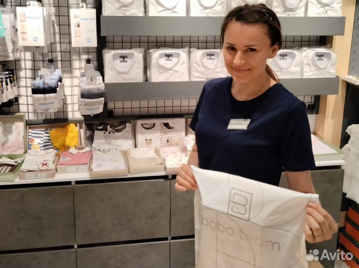 Продавец в детский спортивный магазин