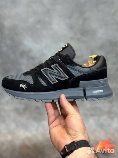 New Balance 1300 (41/45)
