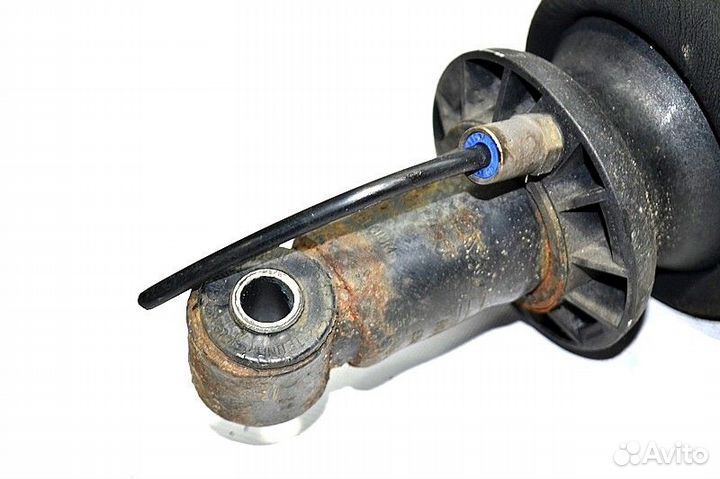 Воздушная подушка кабины, задняя правая volvo FH