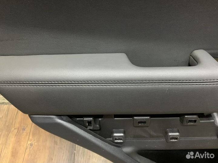 Range Rover Sport Обшивка двери задней LH RH