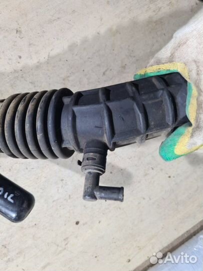 Патрубок воздушного фильтра Nissan Qashqai J10