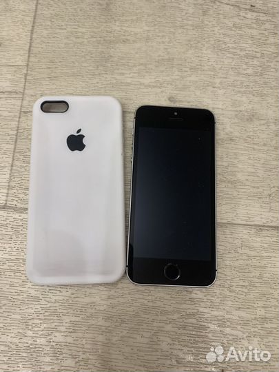 iPhone SE, 32 ГБ
