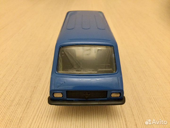 Модель СССР. раф-2203 А18