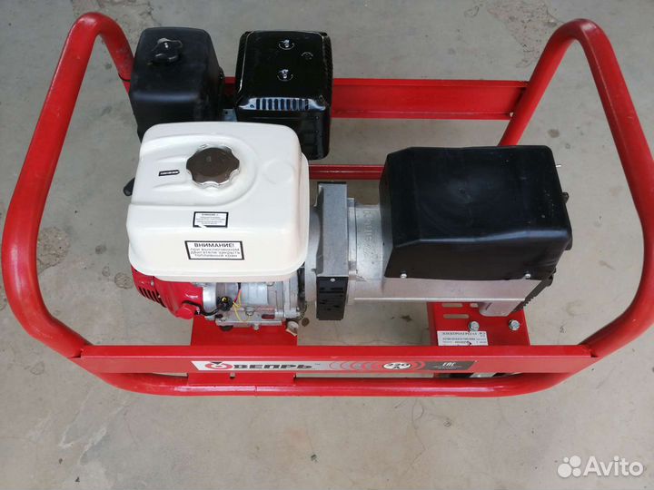 Бензиновый генератор