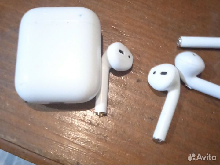 Беспроводные наушники apple airpods