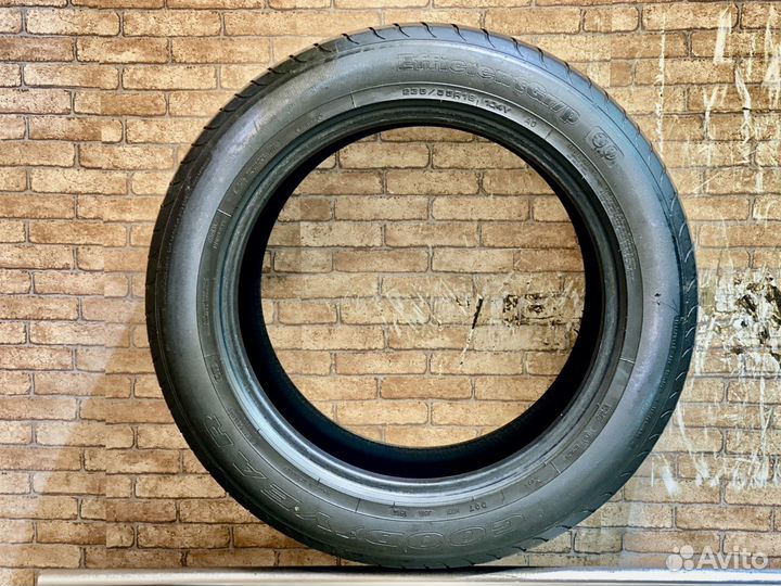 Goodyear EfficientGrip 235/55 R18 104Y