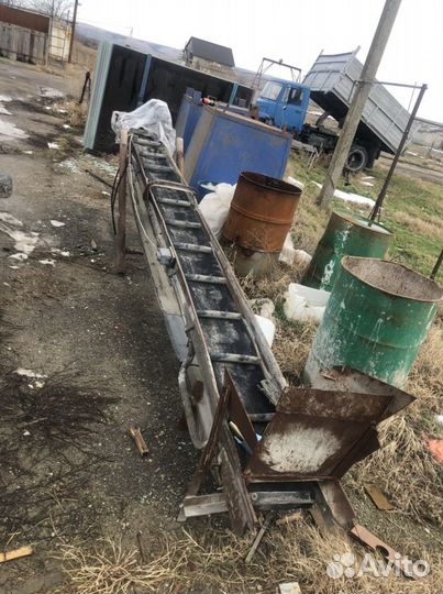 Вибропрес для производства тратуарный бордюров