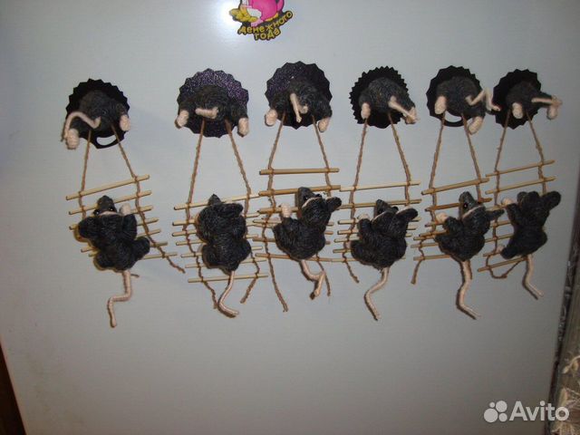 Магнит на холодильник