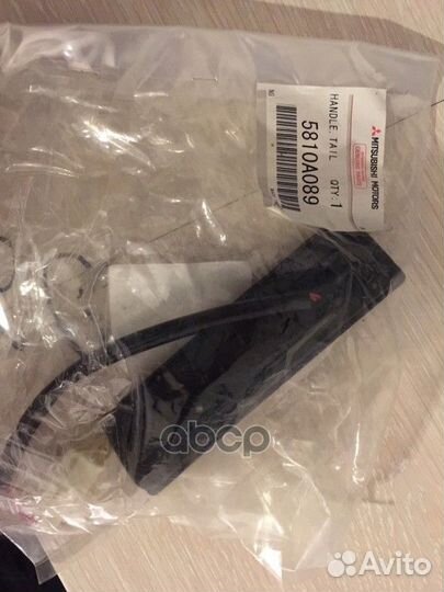 Кнопка открывания багажника '5810A089 mitsubishi