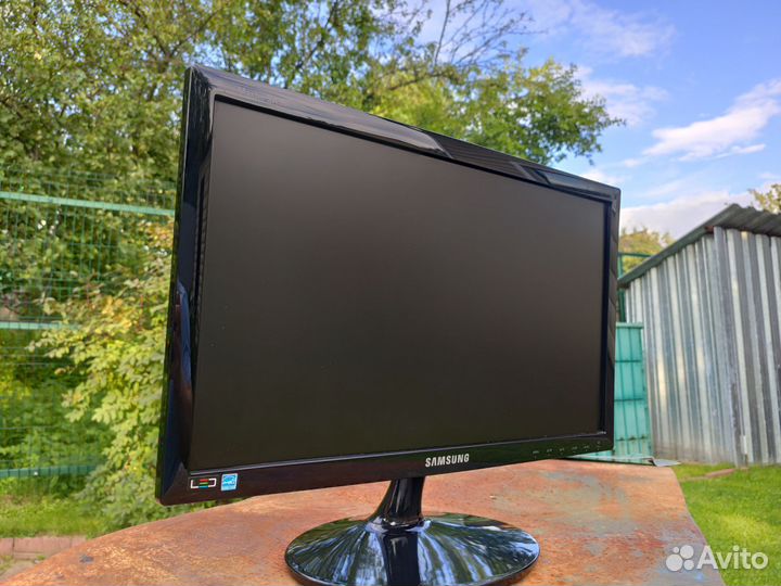 Samsung SyncMaster S19A300N, 1366x768, TN