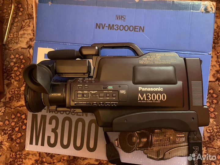 Видеокамера Panasonic M3000