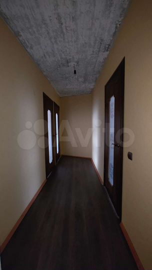 5-к. квартира, 87 м², 3/9 эт.