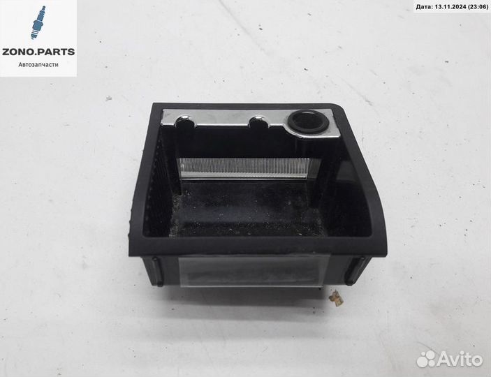 Пепельница 1k0857335 на Volkswagen Golf-5
