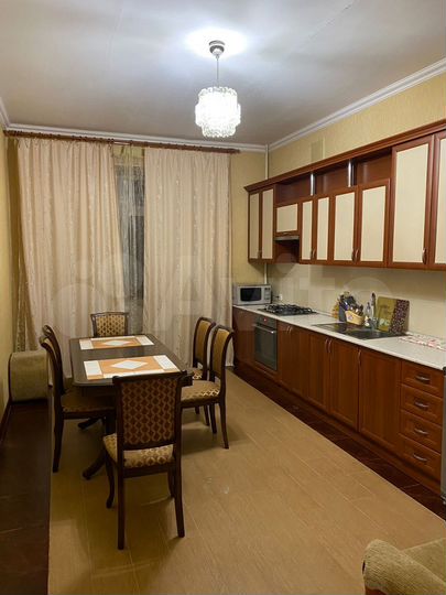 2-к. квартира, 70 м², 4/12 эт.