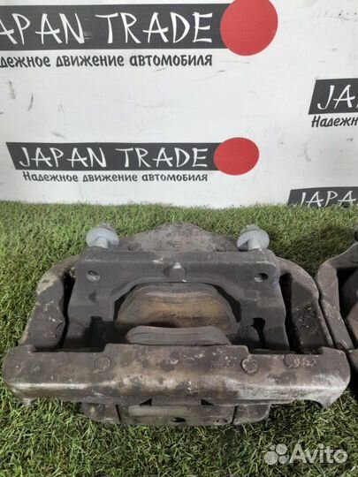 Комплект передних суппортов передний Bmw 5-Series