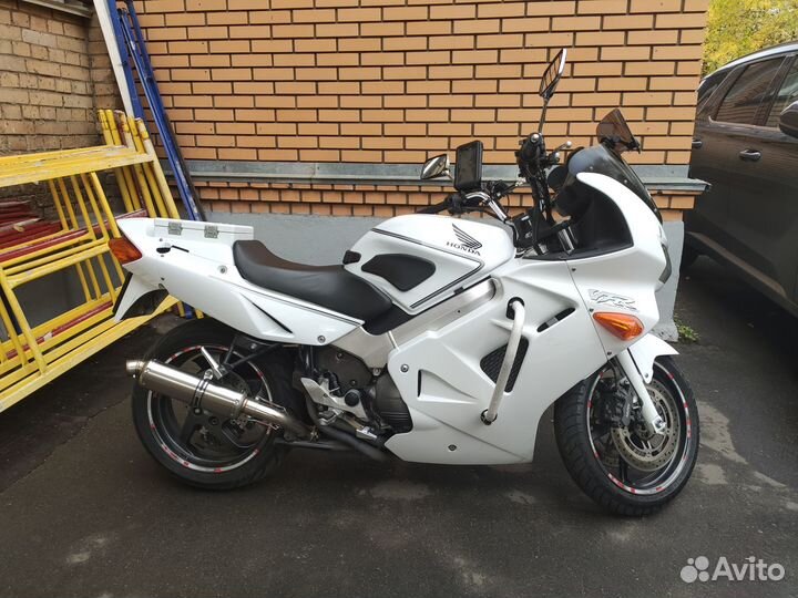 Honda VFR 800 police