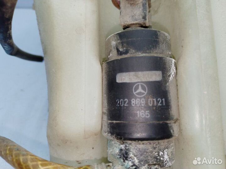 Бачок стеклоомывателя Mercedes-Benz C-Class W202