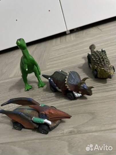 Машинки игрушки самолеты