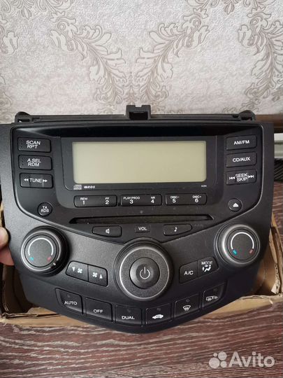 Продам магнитолу от honda accord