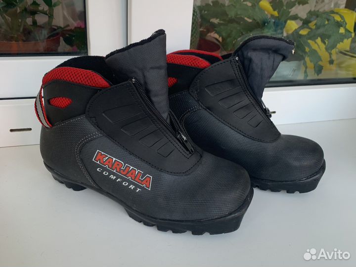 Лыжные ботинки р.36