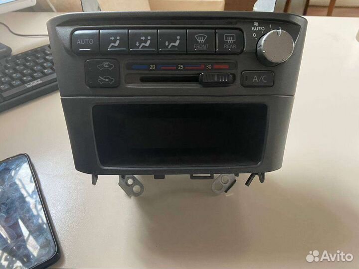 Блок управления климотом Nissan Sunny