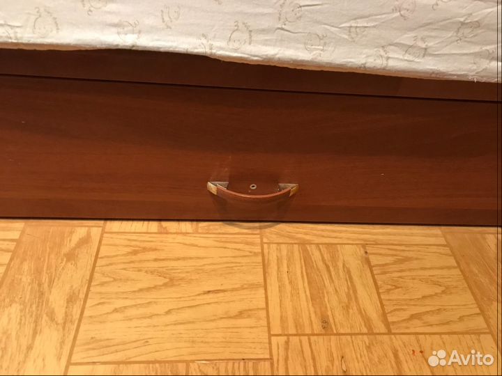 Кровать детская + матрас + два чехла