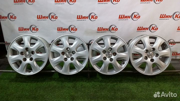 2820) К-кт дисков ориг литых R15 toyota 5х114,3