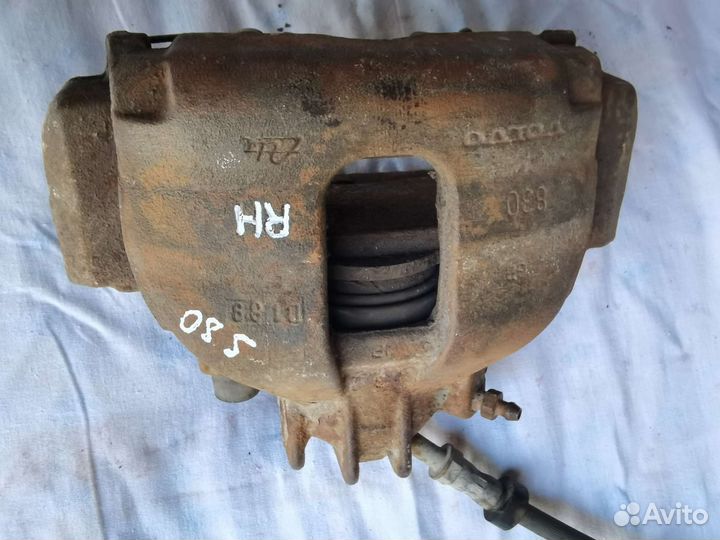 Суппорт Передний Вольво S60 S80 XC70 00-09