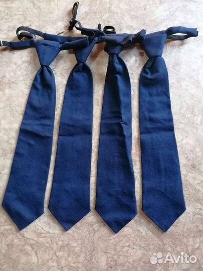 Кепка, кашне, галстук