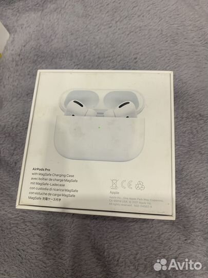 Коробка от airpods pro