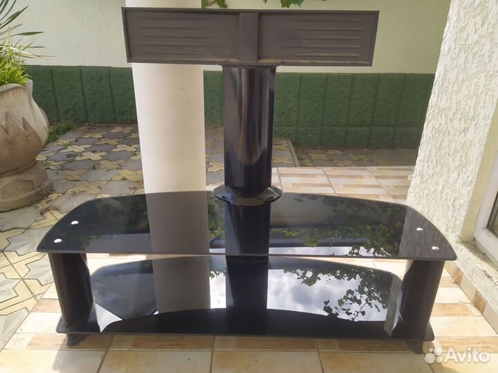 Кронштейн. Подставка под телевизор