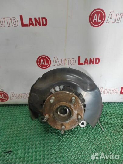 Ступица передняя правая Toyota Noah AZR60