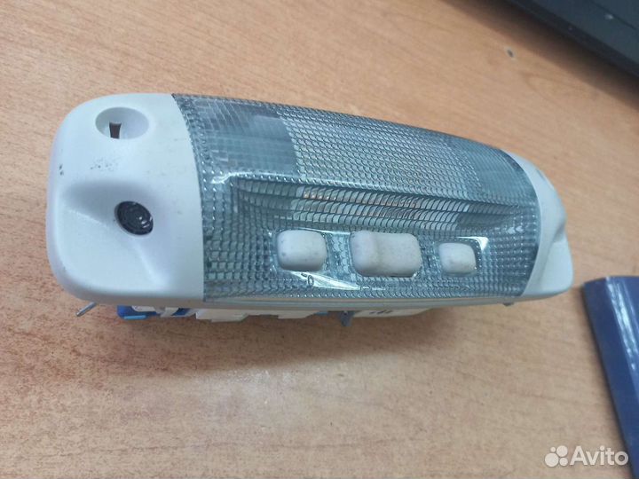 Плафон салона Форд