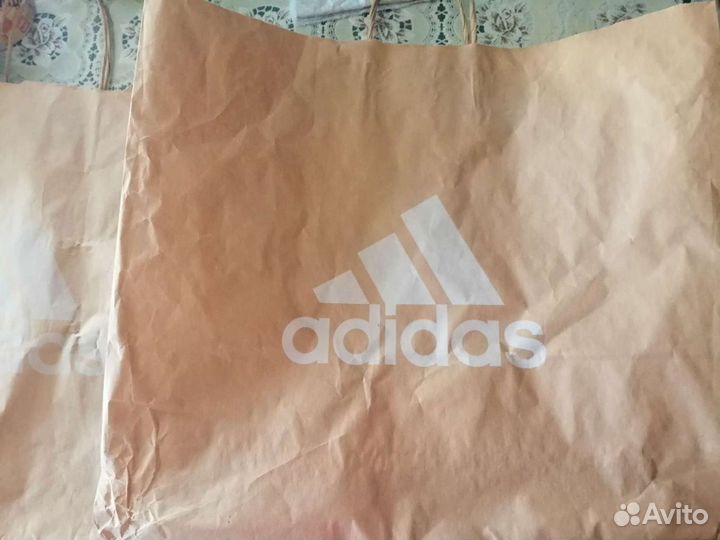 Крафт пакеты с ручками разных фирм. Цена за всё