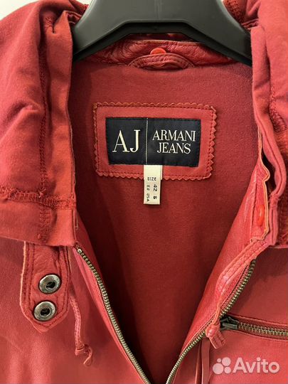 Кожаная женская куртка armani jeans 42 размер