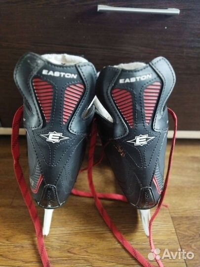 Коньки хоккейные