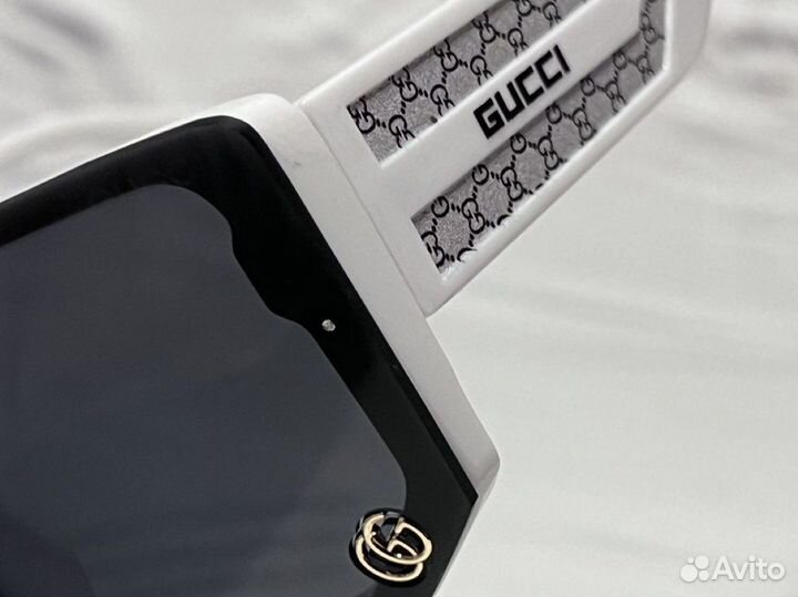 Очки солнцезащитные Gucci